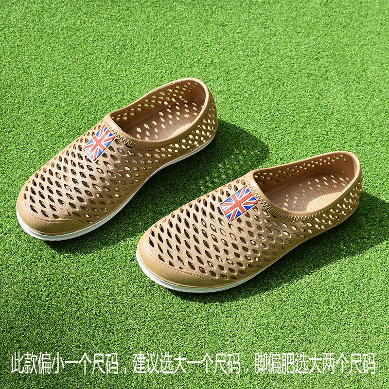 Perforerede slip-on træsko — Venzelo