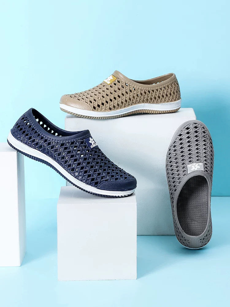 Perforerede slip-on træsko — Venzelo