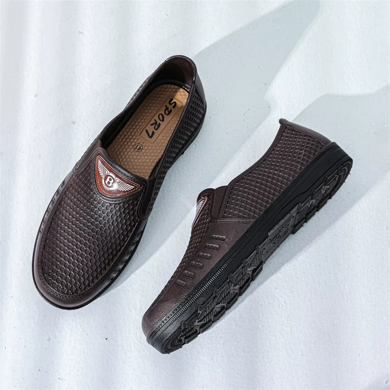 Brun Herre Slip-On Sko Med Netmønster, Overdel og Sål — Nordleva