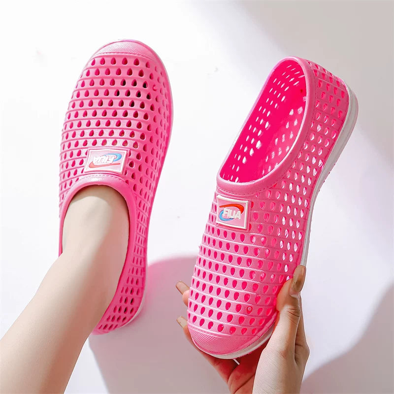 Perforerede slip-on træsko — Venzelo