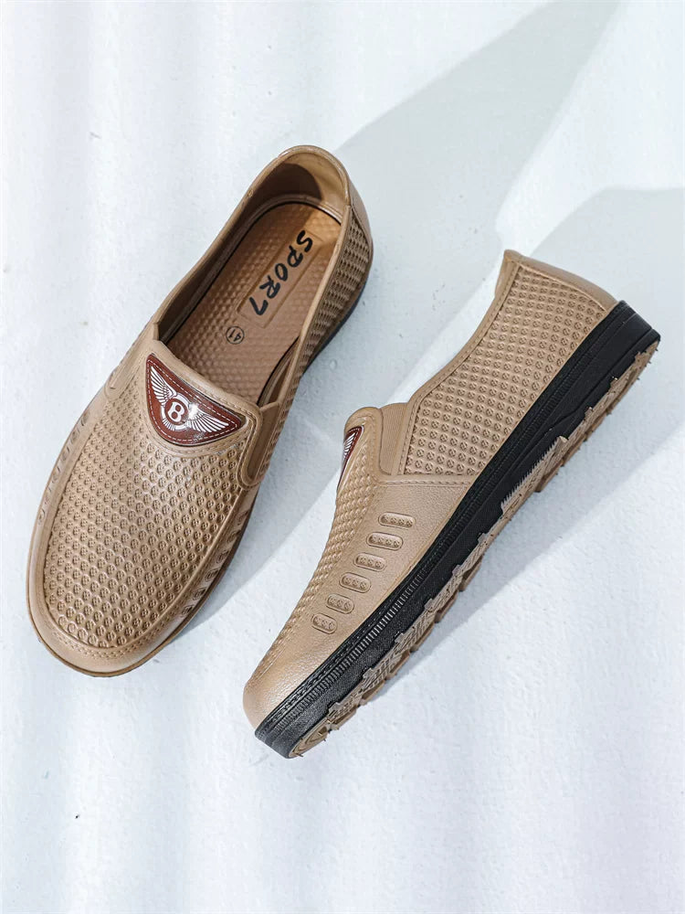 Beige Herre Slip-On Sko Med Netmønster, Detaljeret Sål — Nordleva