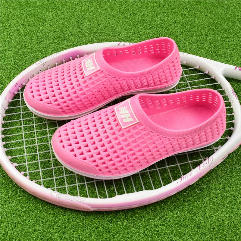 Perforerede slip-on træsko — Venzelo