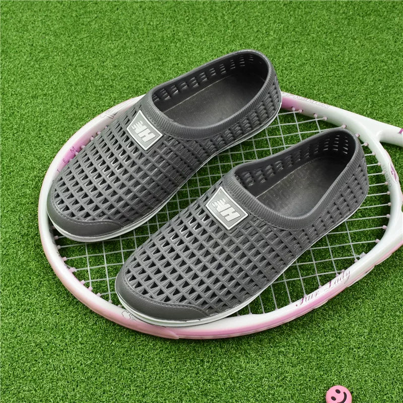Perforerede slip-on træsko — Venzelo