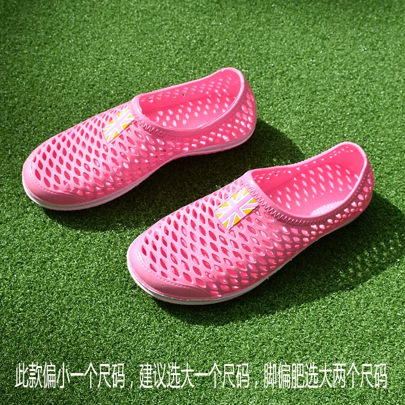 Perforerede slip-on træsko — Venzelo