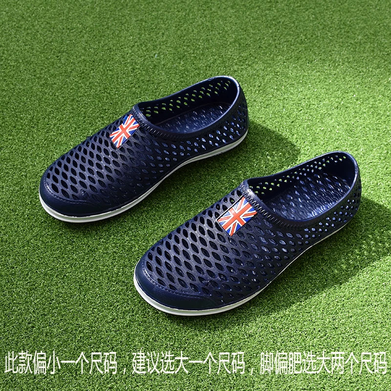 Perforerede slip-on træsko — Venzelo