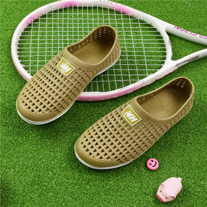 Perforerede slip-on træsko — Venzelo