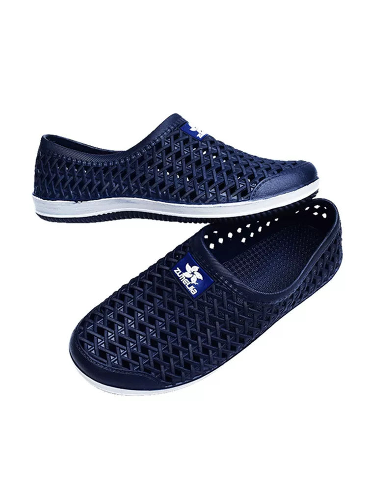 Perforerede slip-on træsko — Venzelo