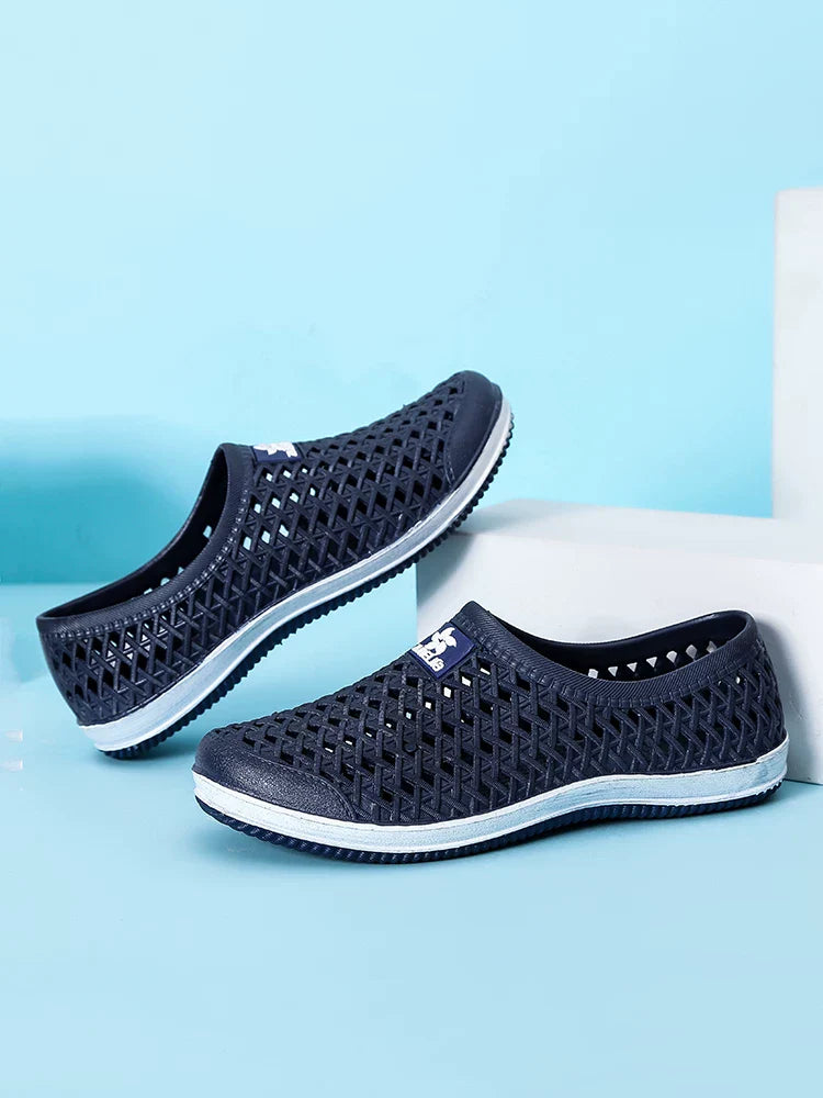 Perforerede slip-on træsko — Venzelo