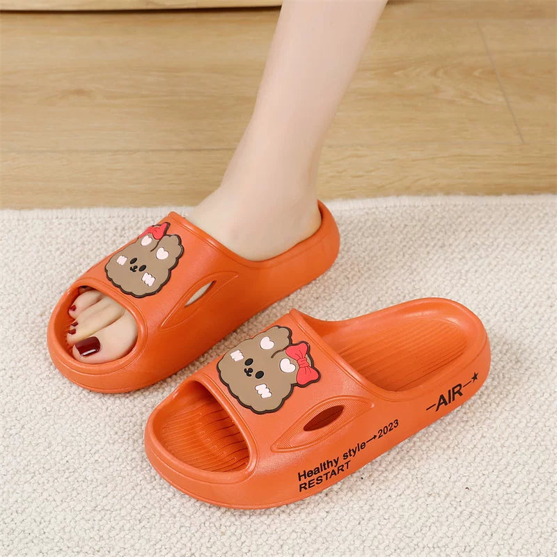 Orange Slide Sandal Med Bjørnemotiv og Flad Sål — Nordleva