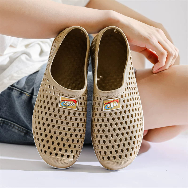 Perforerede slip-on træsko — Venzelo