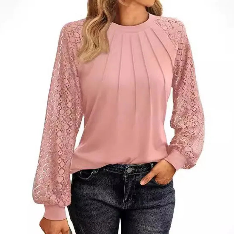 Plisseret Bluse med Blondeærmer