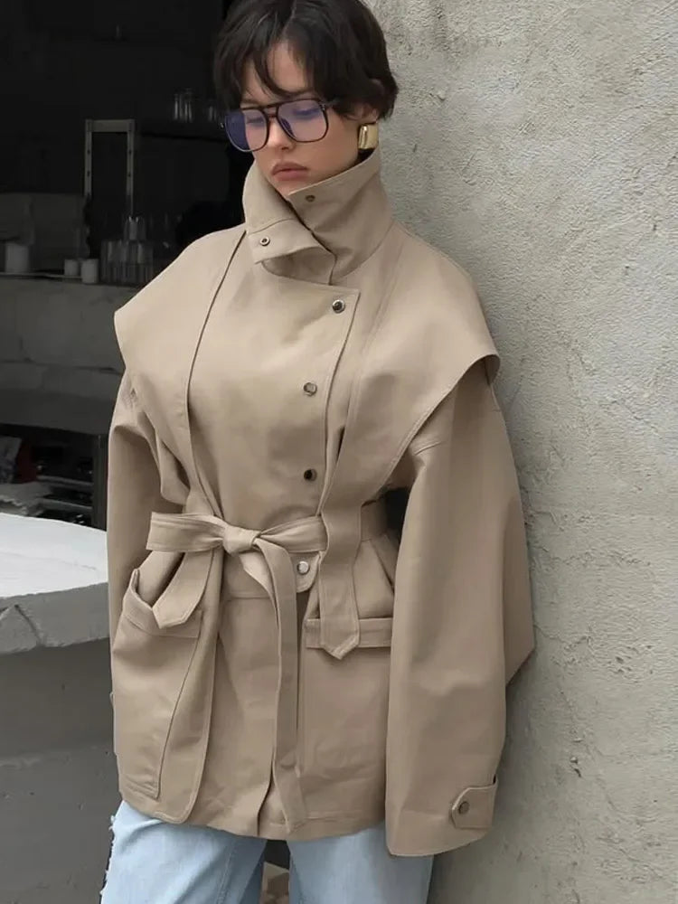 Trenchcoat Med Cape Og Bælte