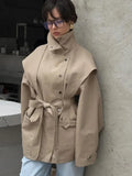 Trenchcoat Med Cape Og Bælte
