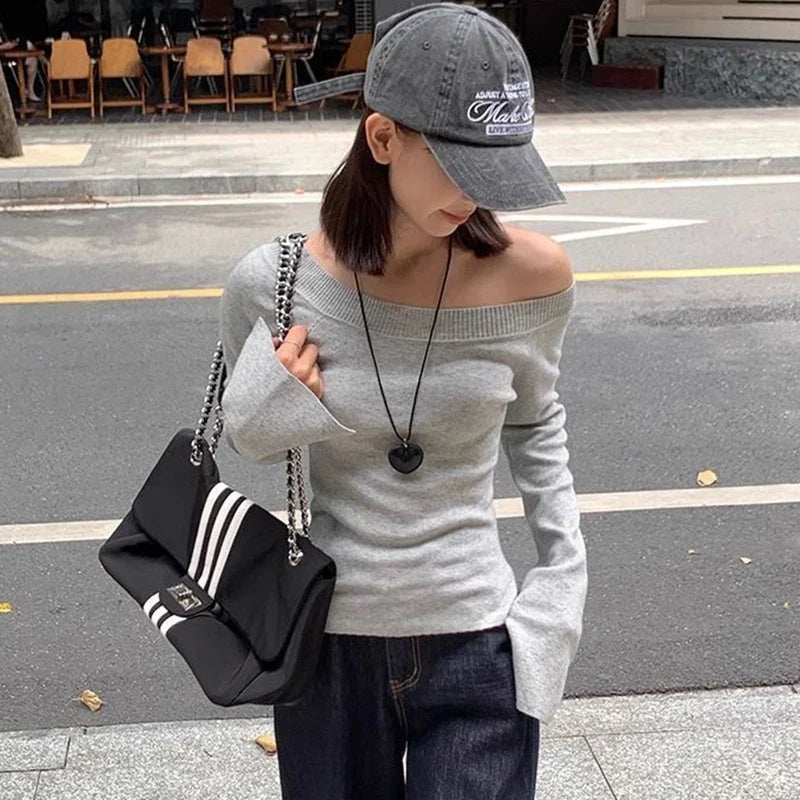 Off-Shoulder-Strikbluse