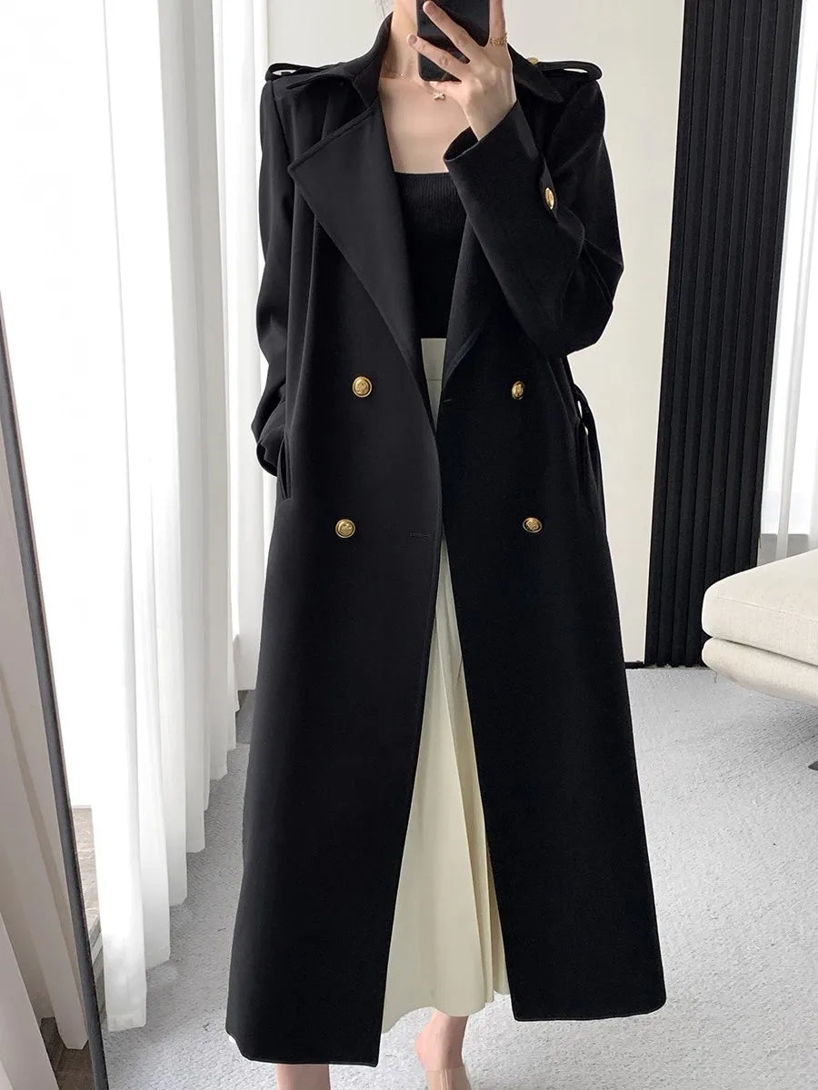 Trenchcoat med Guldfarvede Knapper