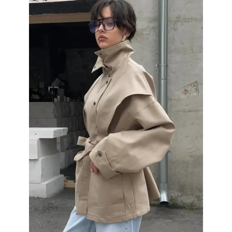 Trenchcoat Med Cape Og Bælte
