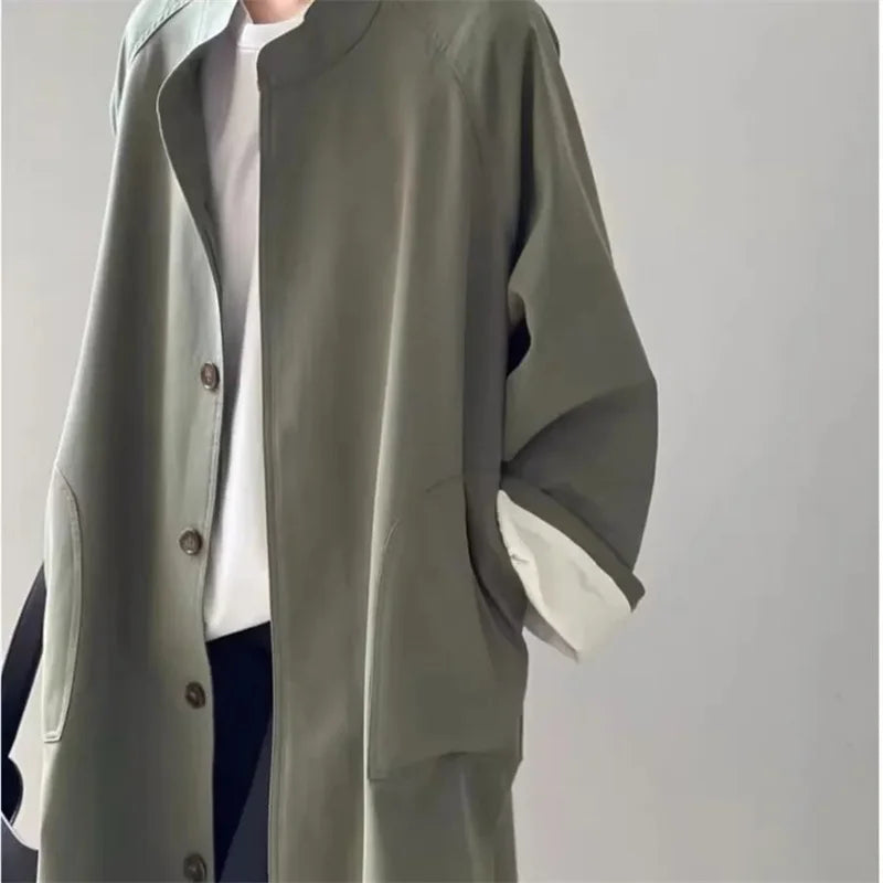 Cremefarvet Trenchcoat Med Buet Krave