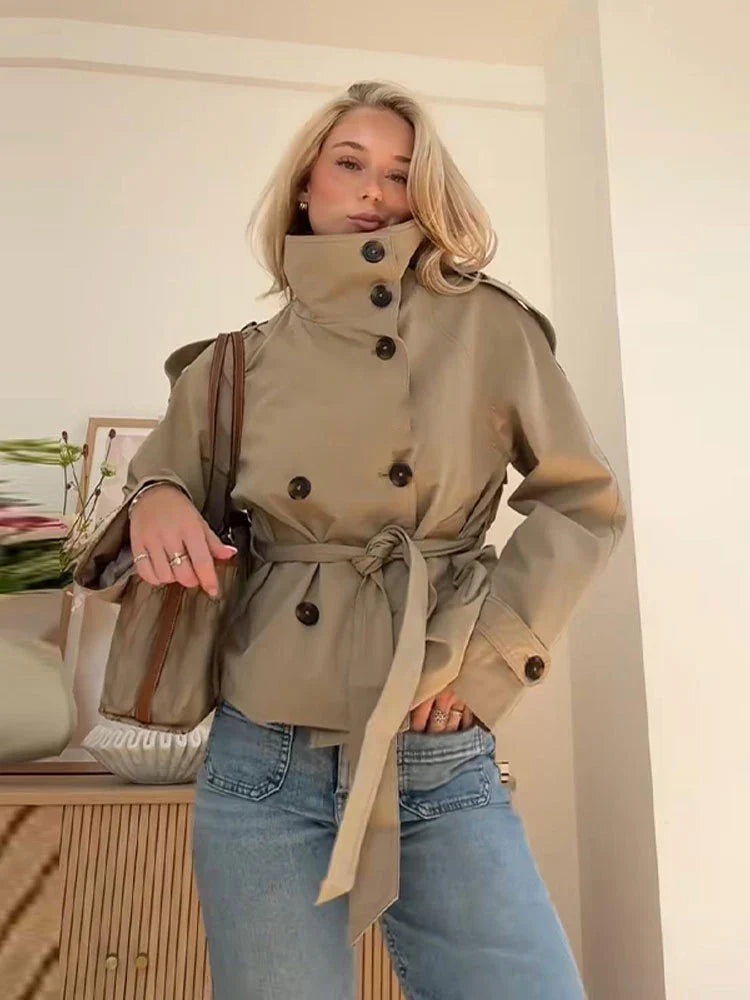 Kort Trenchcoat Med Høj Krave