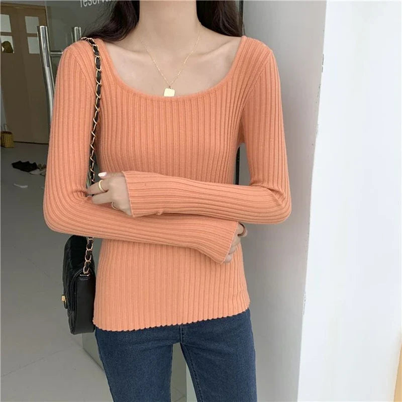 Tætsiddende Ribstrikket Pullover med Firkantet Hals