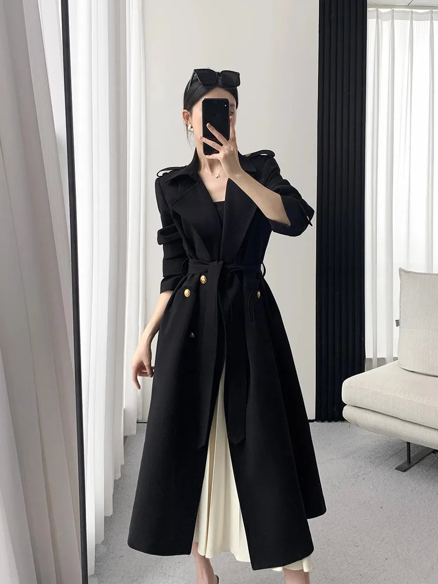 Trenchcoat med Guldfarvede Knapper