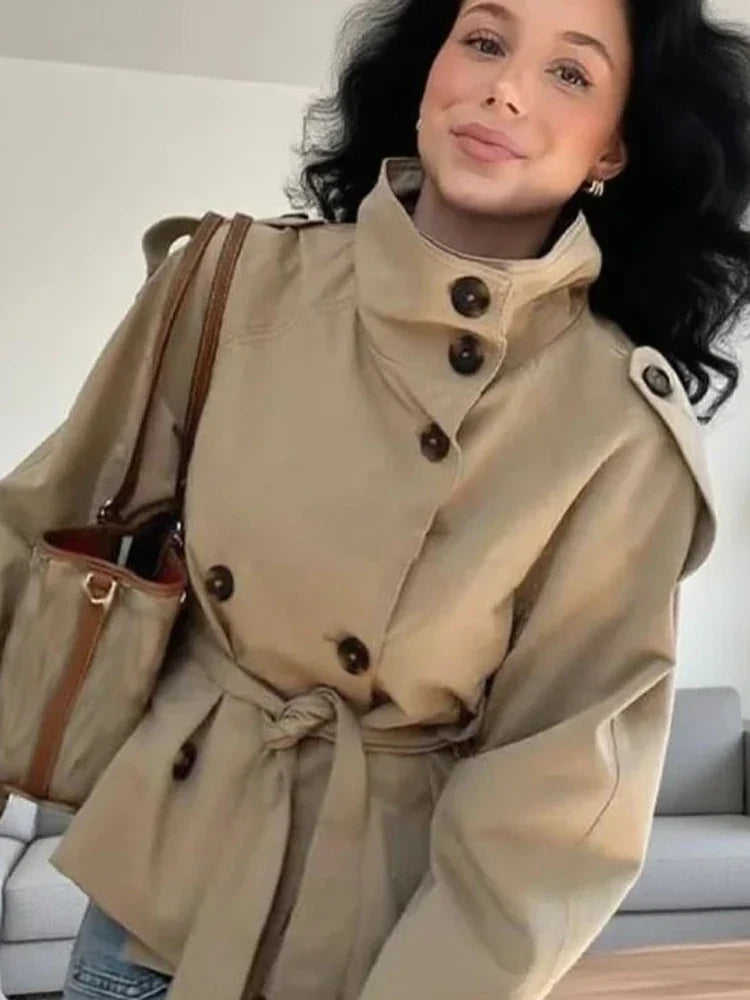 Kort Trenchcoat Med Høj Krave