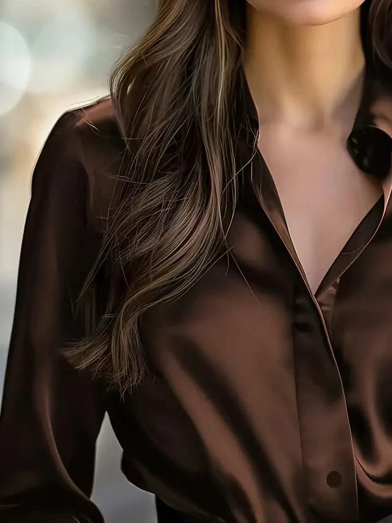 Bluse I Satinlook Med Krave