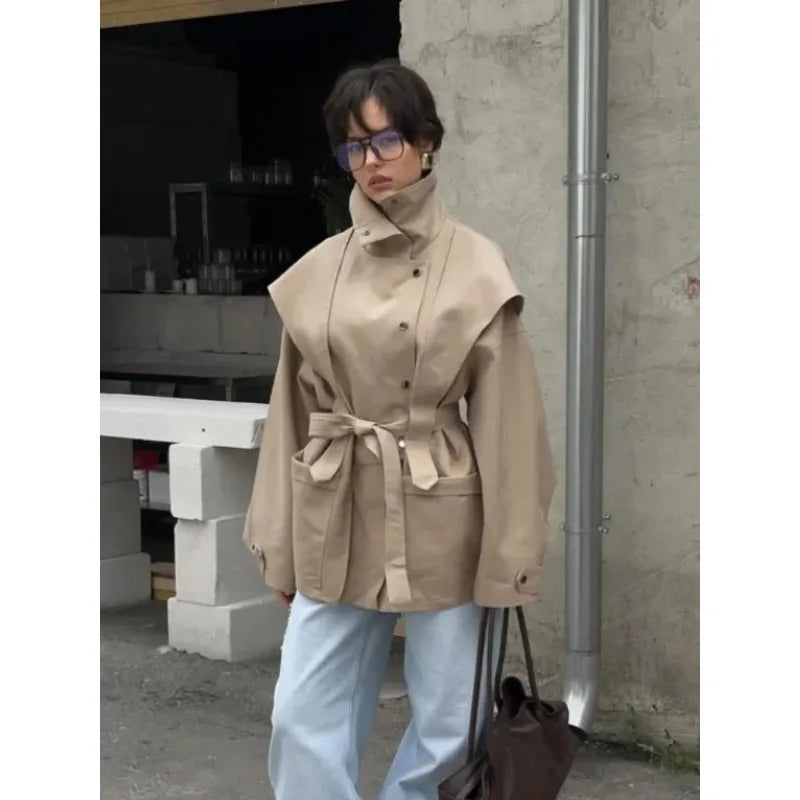 Trenchcoat Med Cape Og Bælte