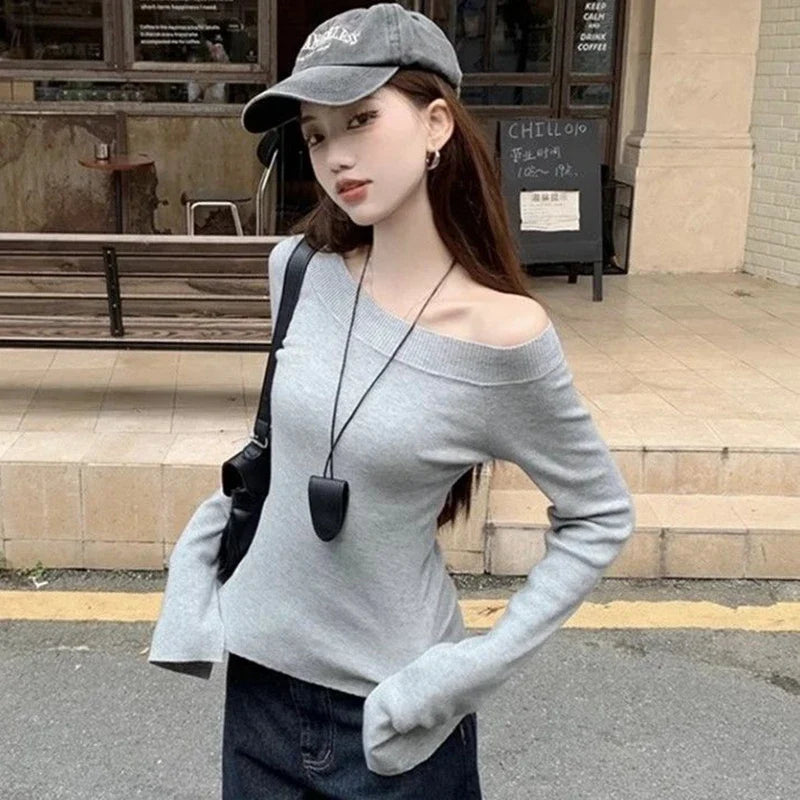 Off-Shoulder-Strikbluse