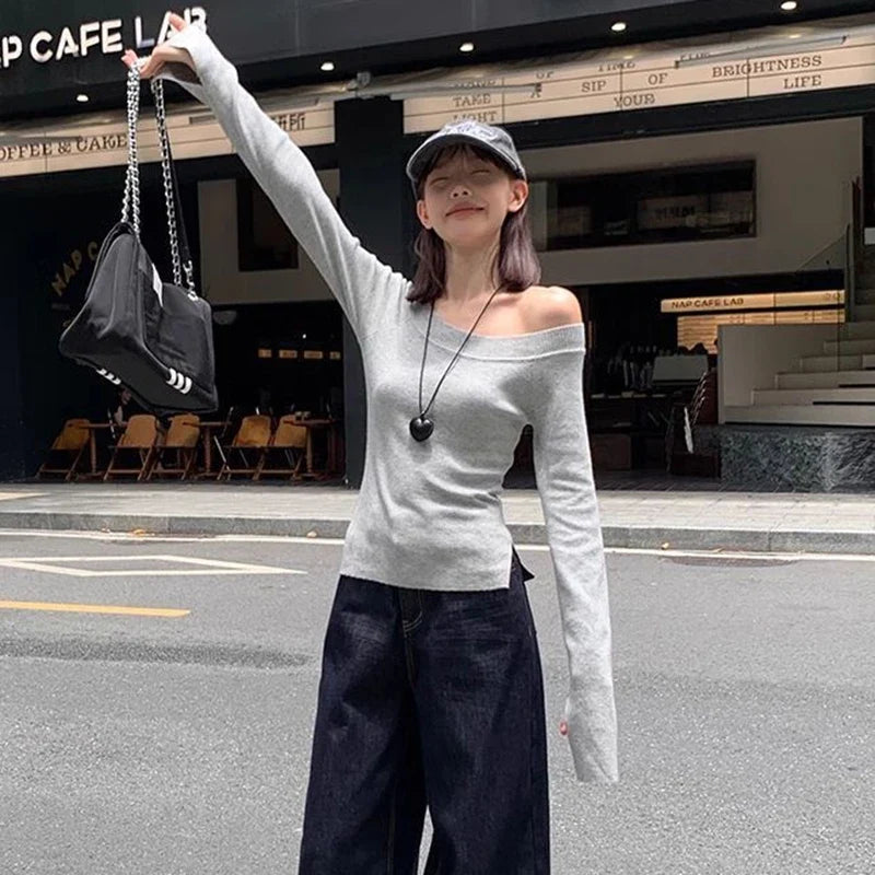 Off-Shoulder-Strikbluse