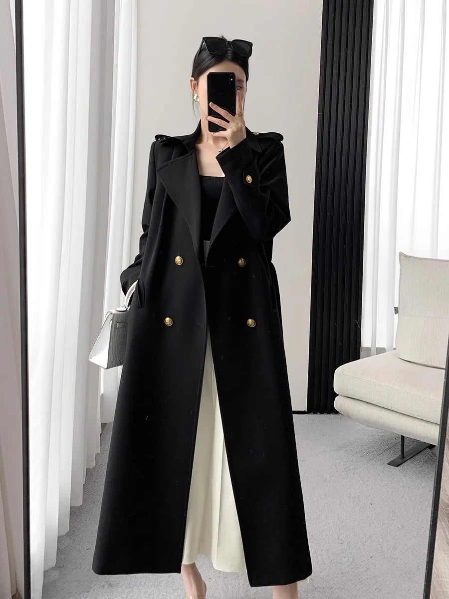Trenchcoat med Guldfarvede Knapper