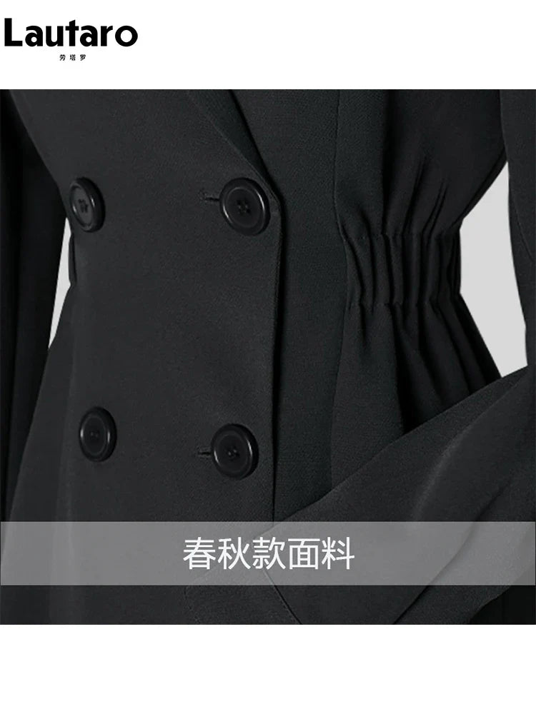 Figursyet Dobbeltradet Trenchcoat