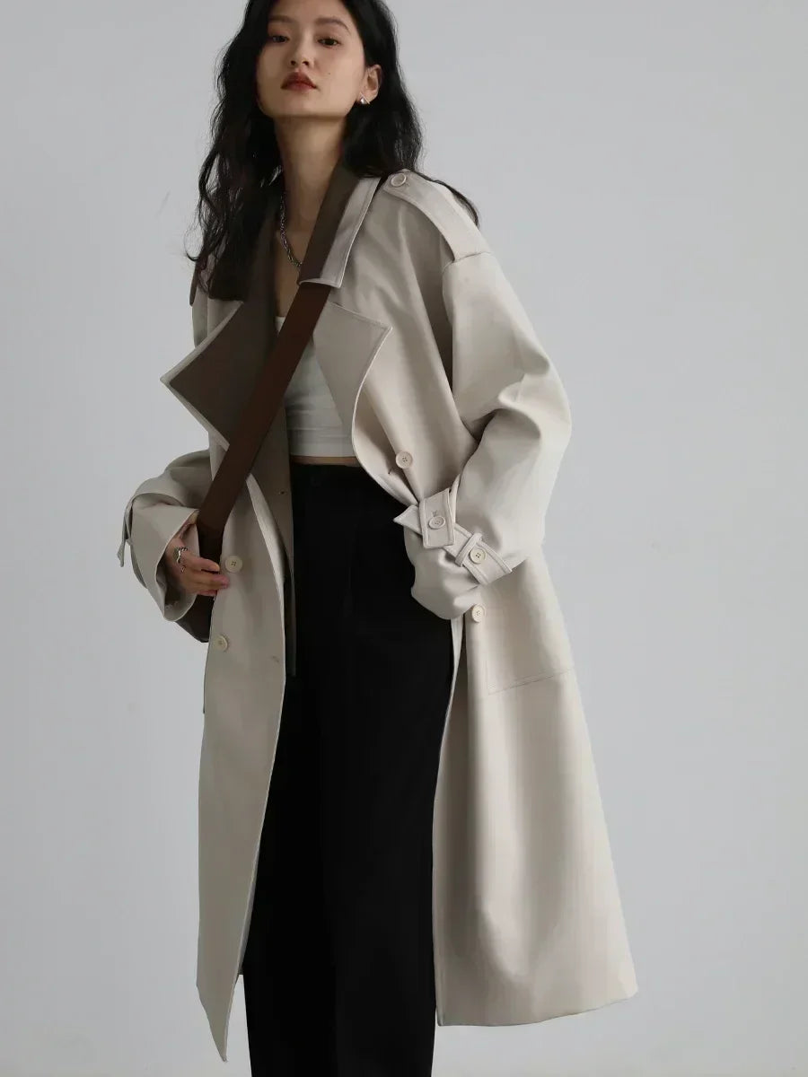 Lang Trenchcoat med Kontrastrevers